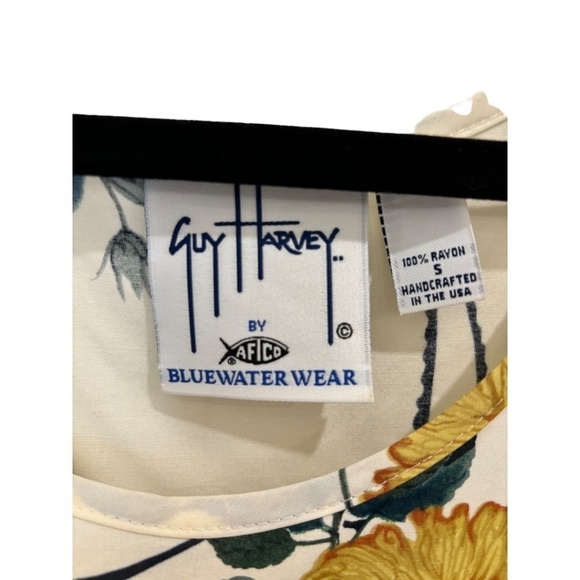 GUY HARVEY 100% Rayon Handcrafter Yellow Floral Tank Top Size Small - Picture 4 of 4